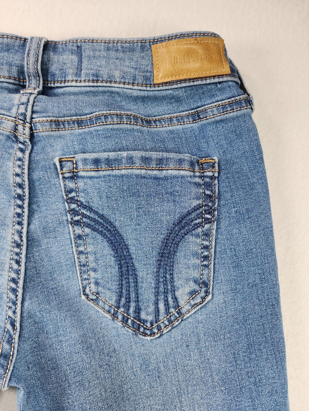 Hollister Low Rise Bootcut Jeans W25 Short Y2K Stretch Denim Back to School - Picture 10 of 13